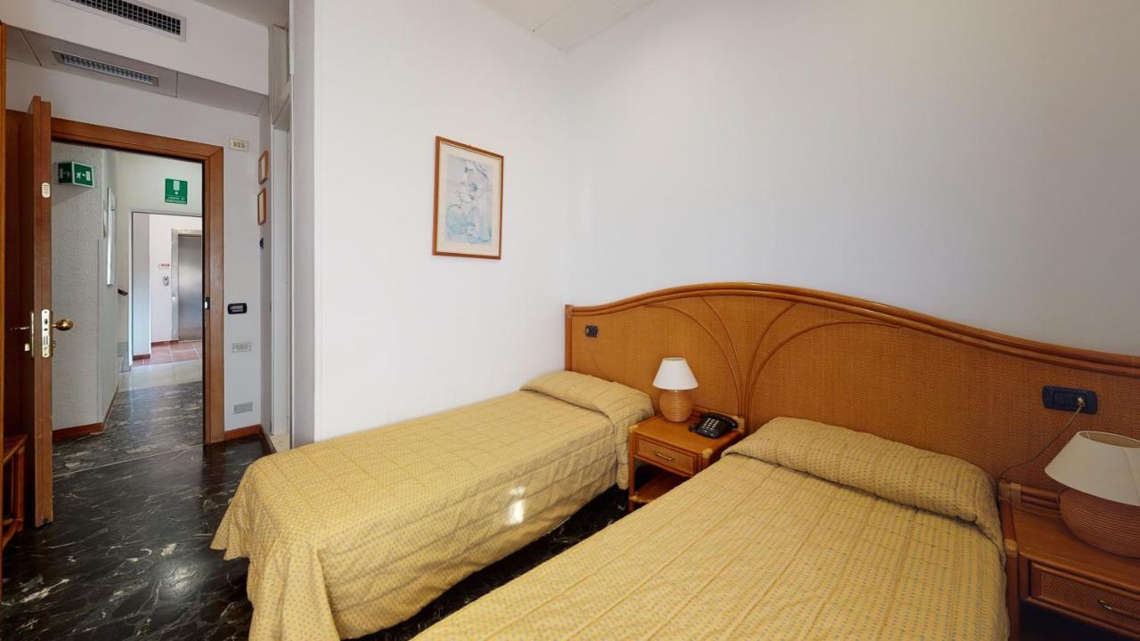 Hotel Zunino Споторно Екстер'єр фото